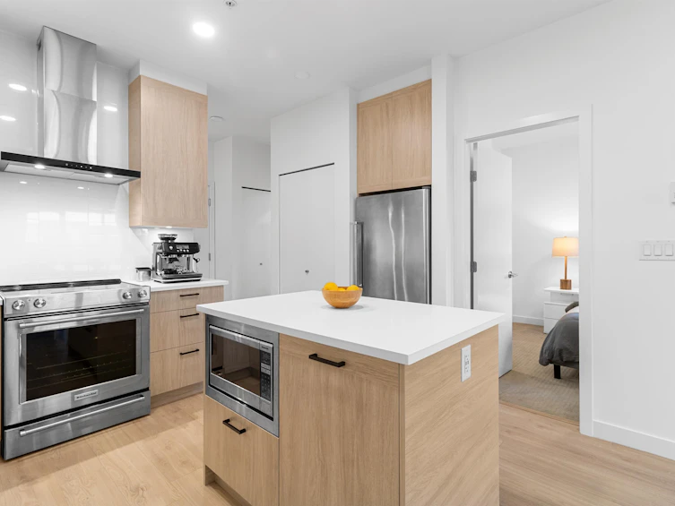 413-7579 16th Street, Burnaby, BC, V3N 0H7 - 9