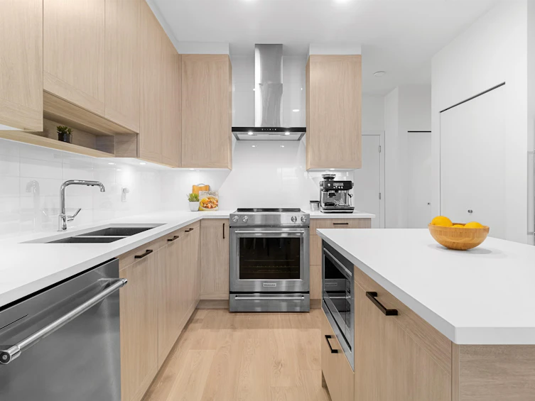 413-7579 16th Street, Burnaby, BC, V3N 0H7 - 8