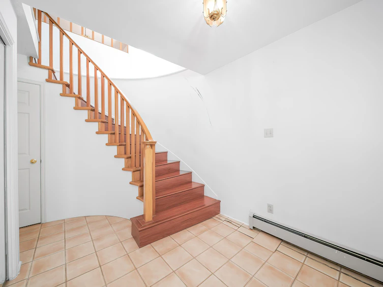6207 Windsor Street, Vancouver, BC, V5W 3J2 - 7