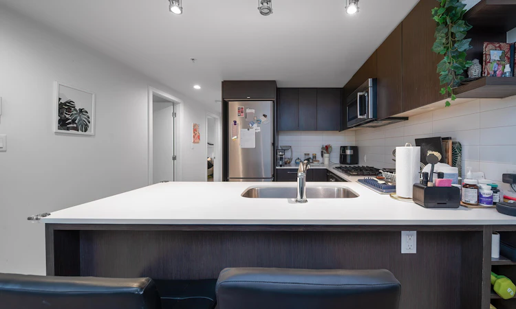 1509-7888 Ackroyd Road