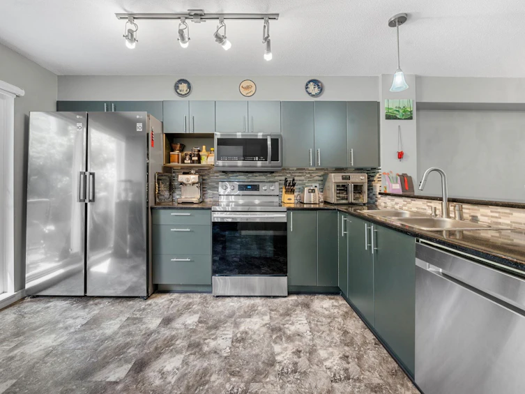 40-15155 62a Avenue, Surrey, BC, V3S 8A6 - 9