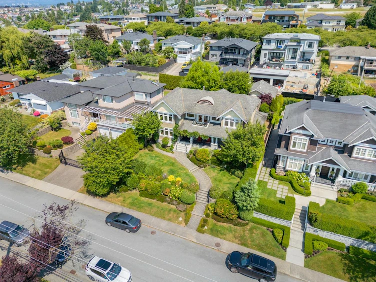 5953 Kitchener Street, Burnaby, BC, V5B 2J3 - 3