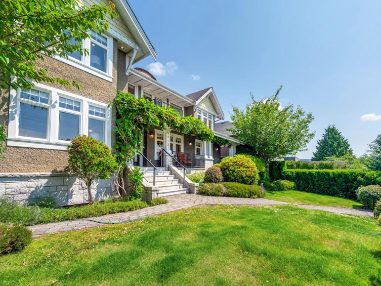 5953 Kitchener Street, Burnaby, BC, V5B 2J3 - 2