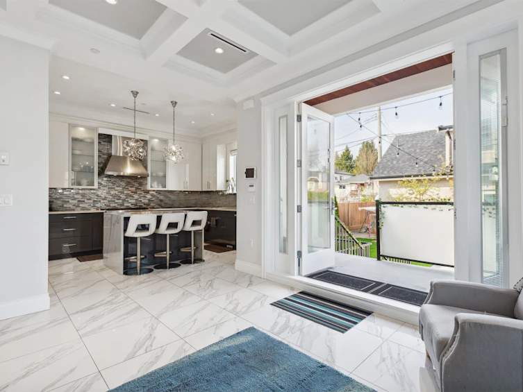 795 E 39th Avenue, Vancouver, BC, V5W 1K5 - 8