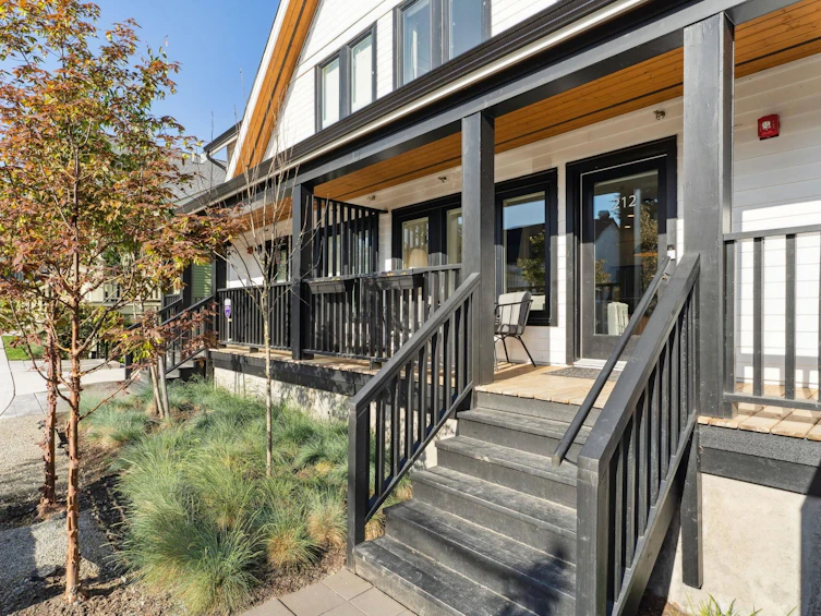 212-1306 Laval Square, Coquitlam, BC, V3K 0H4 - 17