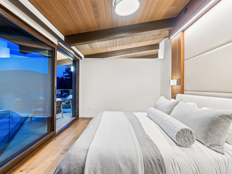 1840 Naomi Place, North Vancouver, BC, V7G 1Y1 - 23