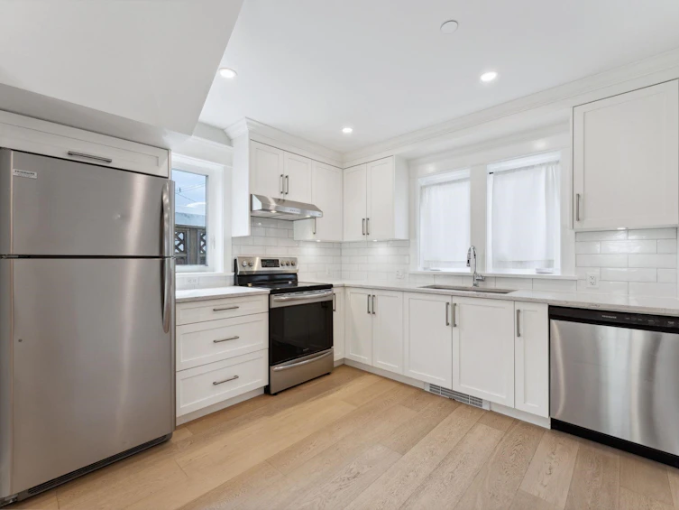 2846 Trinity Street, Vancouver, BC, V5K 1E9 - 24