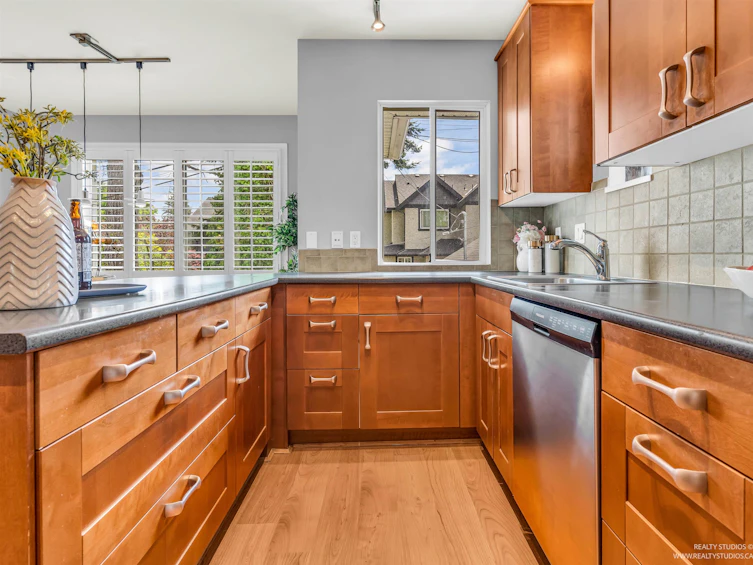 7761 Osler Street, Vancouver, BC, V6P 4C8 - 12