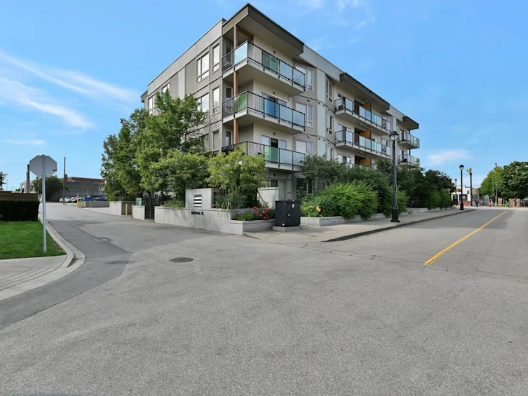 207-20460 Douglas Crescent, Langley, BC, V3A 0C6 - 2