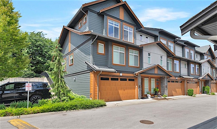 19-17033 Fraser Highway, Surrey, BC, V4N 6V2