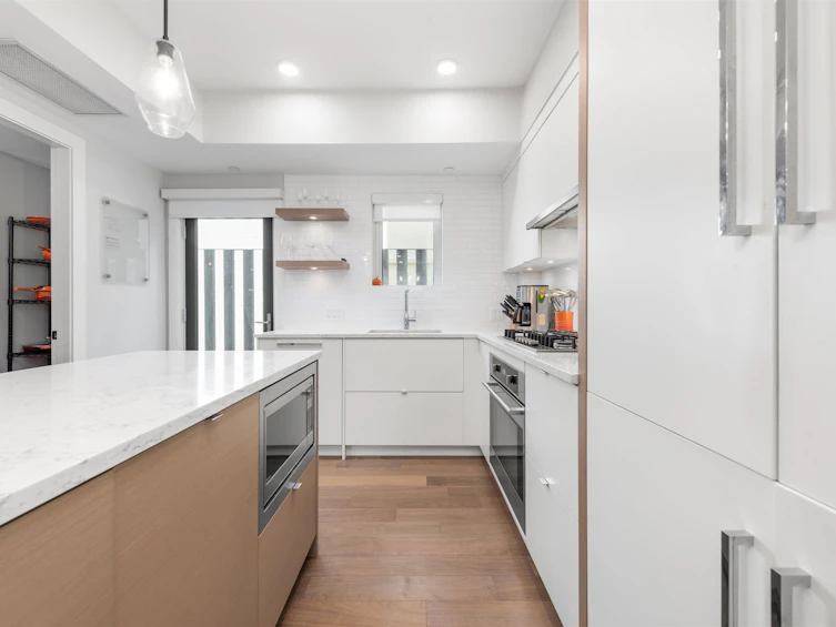 2693 Maple Street, Vancouver, BC, V6J 3T7 - 18
