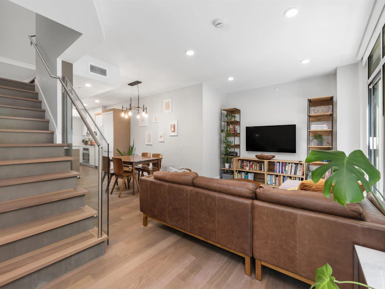 2693 Maple Street, Vancouver, BC, V6J 3T7 - 11