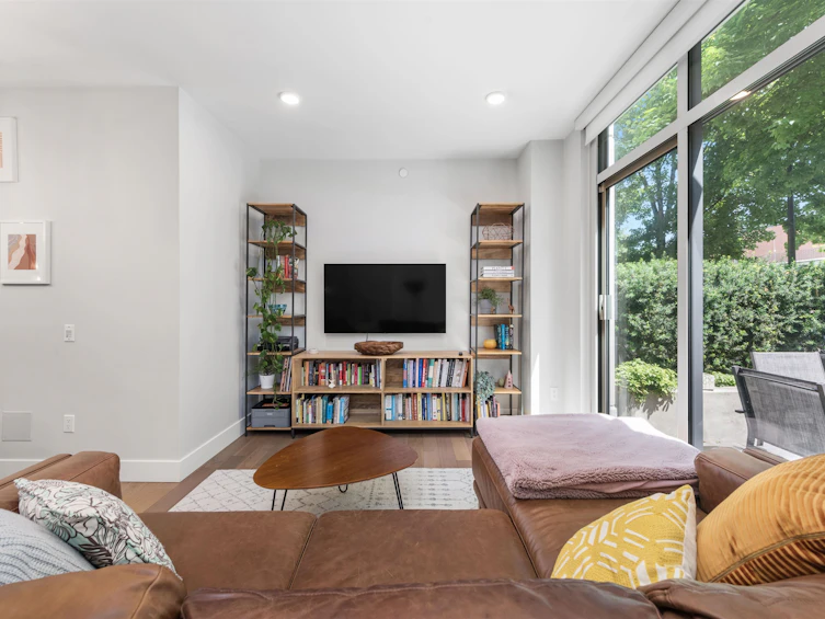 2693 Maple Street, Vancouver, BC, V6J 3T7 - 12