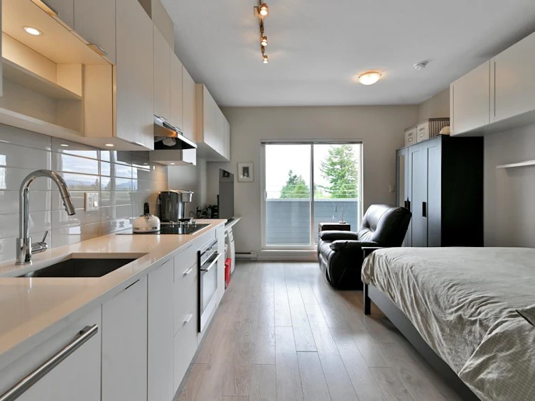 402-13678 Grosvenor Road, Surrey, BC, V3R 5E2 - 3