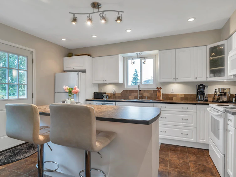 15367 20a Avenue, Surrey, BC, V4A 5G3 - 6