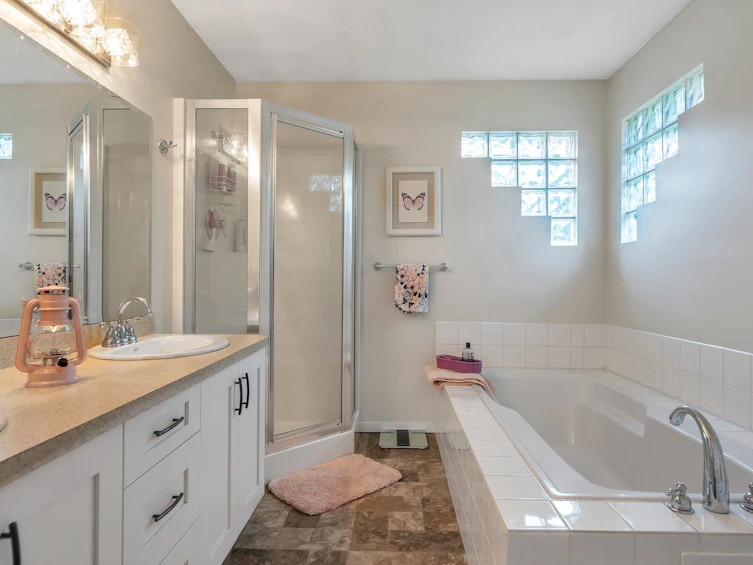 15367 20a Avenue, Surrey, BC, V4A 5G3 - 10