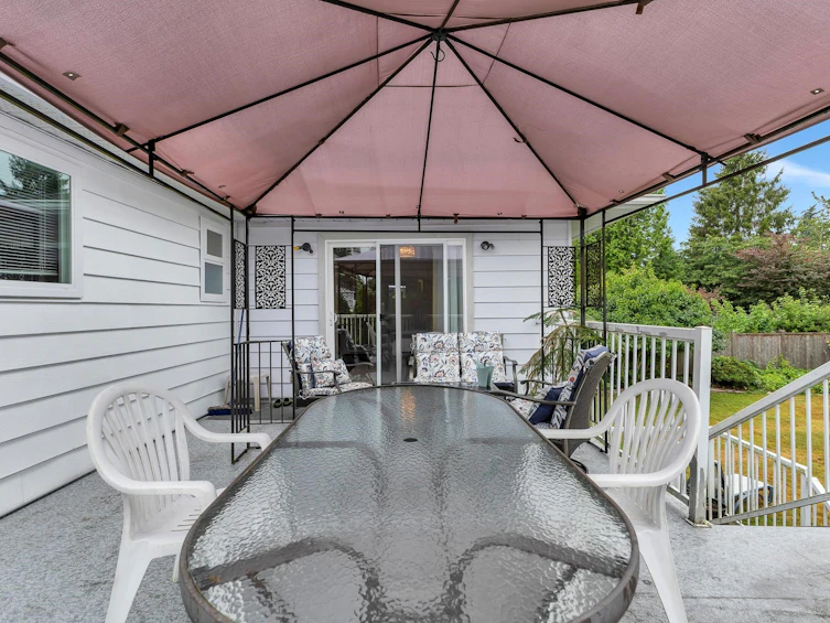 15367 20a Avenue, Surrey, BC, V4A 5G3 - 11
