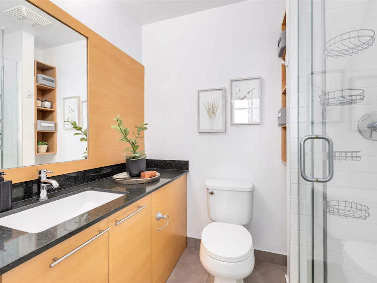 2004-13399 104 Avenue, Surrey, BC, V3T 0C9 - 17