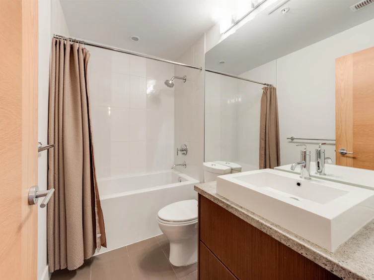 2995 Wall Street, Vancouver, BC, V5K 0A6 - 21