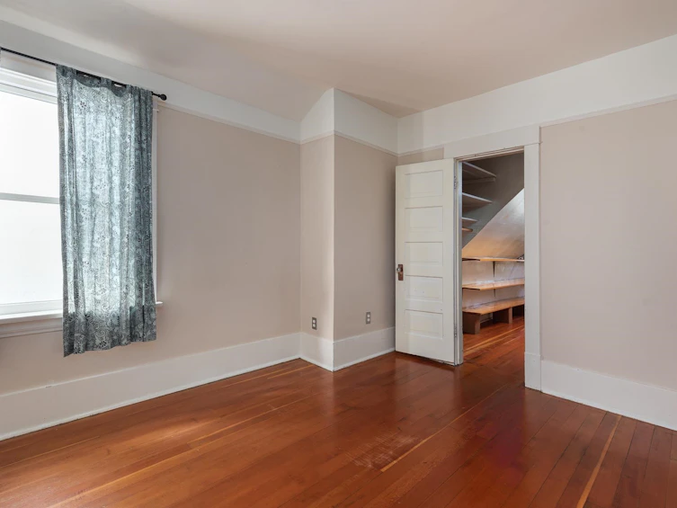 352 W 21st Avenue, Vancouver, BC, V5Y 2E5 - 24