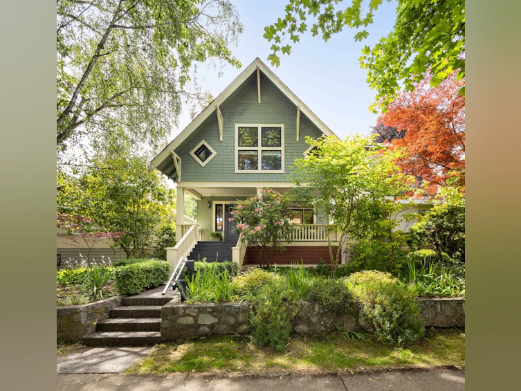 352 W 21st Avenue, Vancouver, BC, V5Y 2E5 - 2