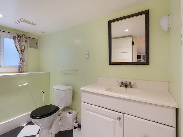 352 W 21st Avenue, Vancouver, BC, V5Y 2E5 - 37