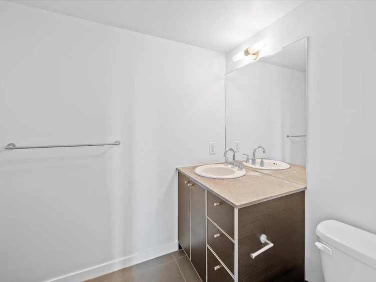 204-13688 100 Avenue, Surrey, BC, V3T 0G5 - 14