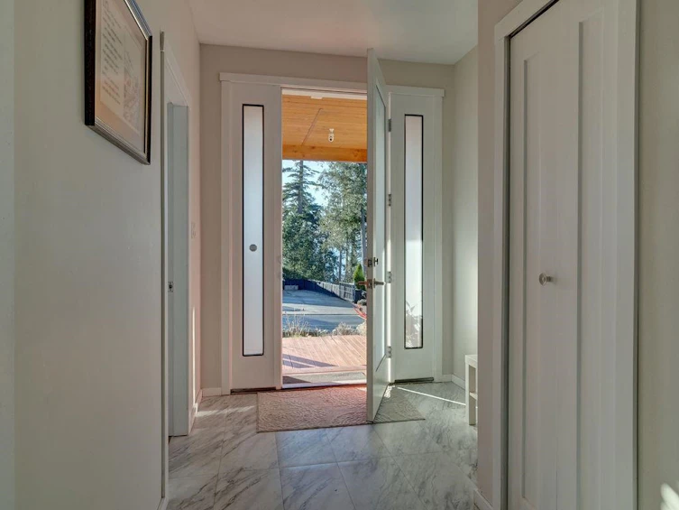 5996 Cowrie Street, Sechelt, BC, V7Z 0V1 - 7