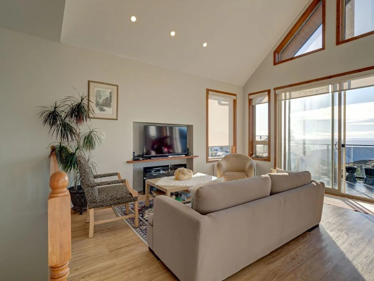 5996 Cowrie Street, Sechelt, BC, V7Z 0V1 - 9