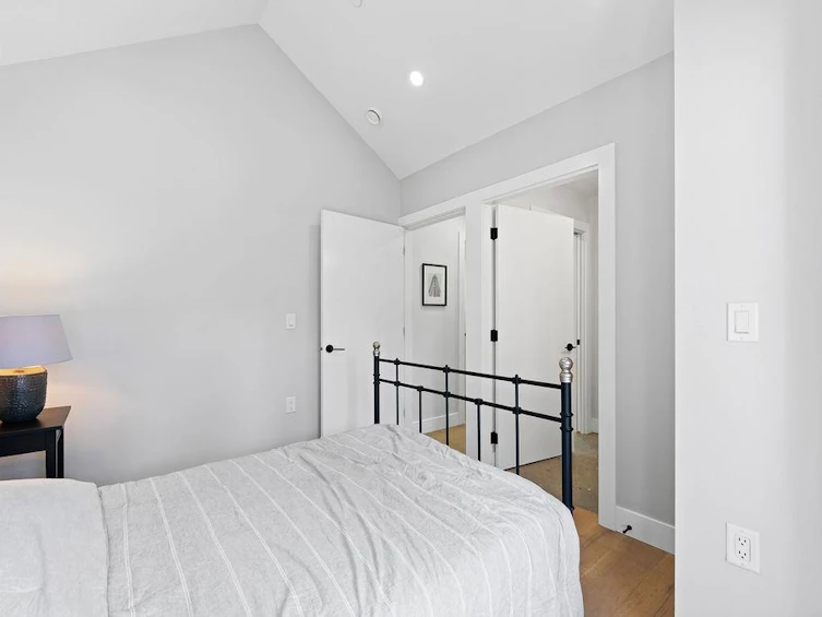 1313 E 20th Avenue, Vancouver, BC, V5V 1P4 - 17