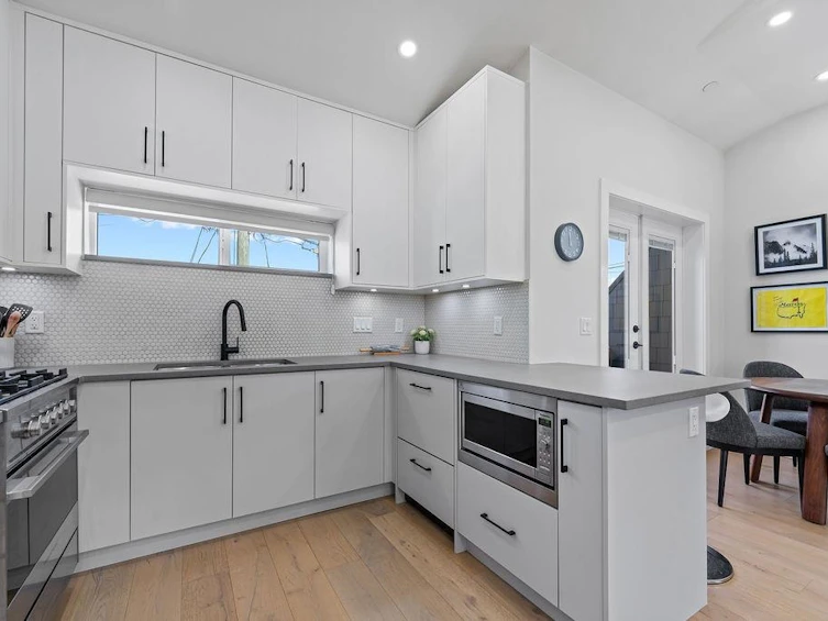 1313 E 20th Avenue, Vancouver, BC, V5V 1P4 - 8
