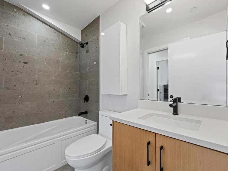 1313 E 20th Avenue, Vancouver, BC, V5V 1P4 - 13