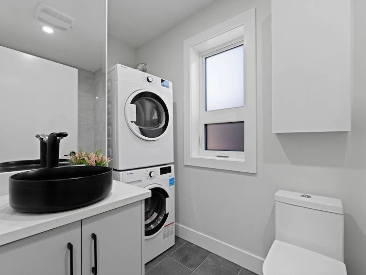 1313 E 20th Avenue, Vancouver, BC, V5V 1P4 - 32