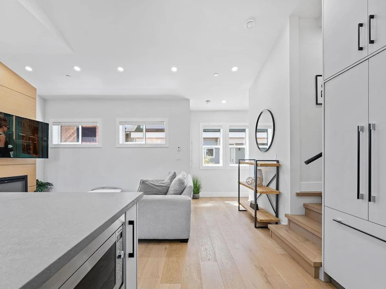 1313 E 20th Avenue, Vancouver, BC, V5V 1P4 - 6
