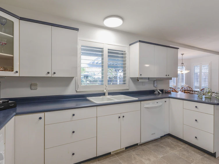 16829 57a Avenue, Surrey, BC, V3S 8P2 - 11