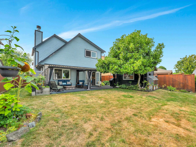 2112 Winston Court, Langley BC V2Y 1H5