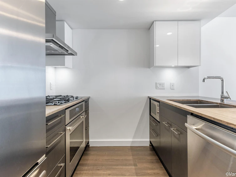 816-1618 Quebec Street, Vancouver, BC, V6A 0C5 - 3