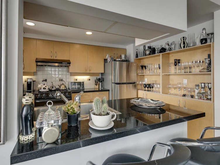 802-1199 Marinaside Crescent, Vancouver, BC, V6Z 2Y2 - 7