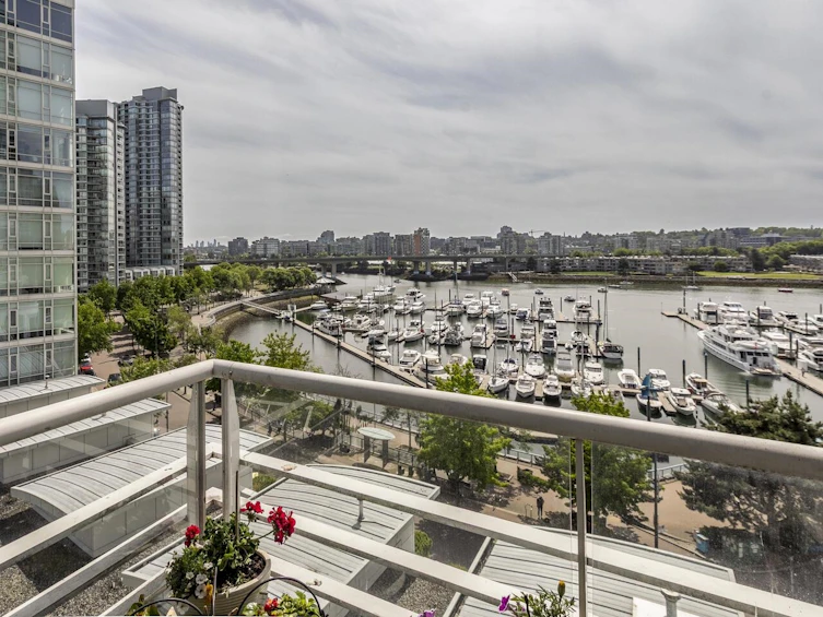 802-1199 Marinaside Crescent, Vancouver, BC, V6Z 2Y2 - 4