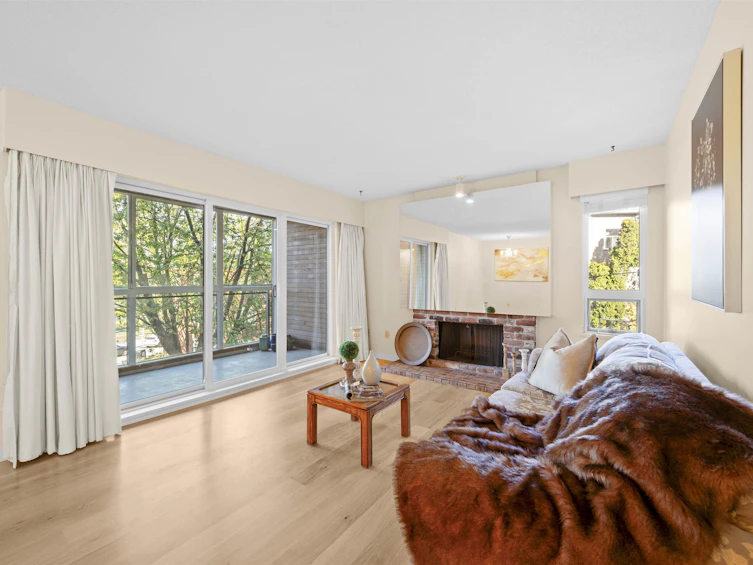 303-2410 Cornwall Avenue, Vancouver, BC, V6K 1B8 - 2