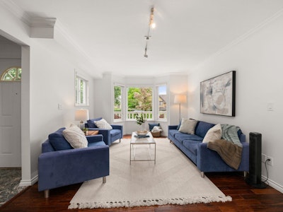 262 E 10 Street - 3