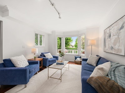 262 E 10 Street - 4
