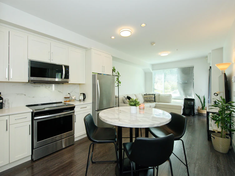 309-9983 E Barnston Drive, Surrey, BC, V4N 6T3 - 6