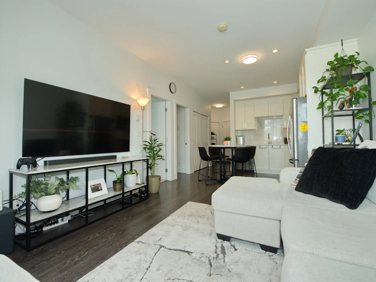309-9983 E Barnston Drive, Surrey, BC, V4N 6T3 - 3