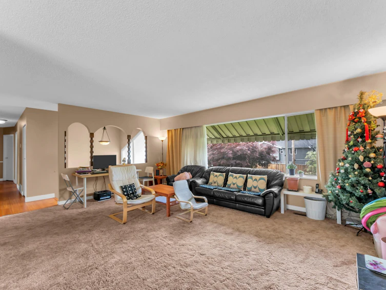 8475 Hall Place, Delta, BC, V4C 6A1 - 8