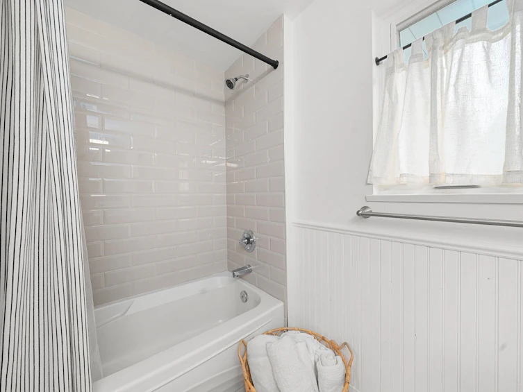 529 E 20th Street, North Vancouver, BC, V7L 3B4 - 28