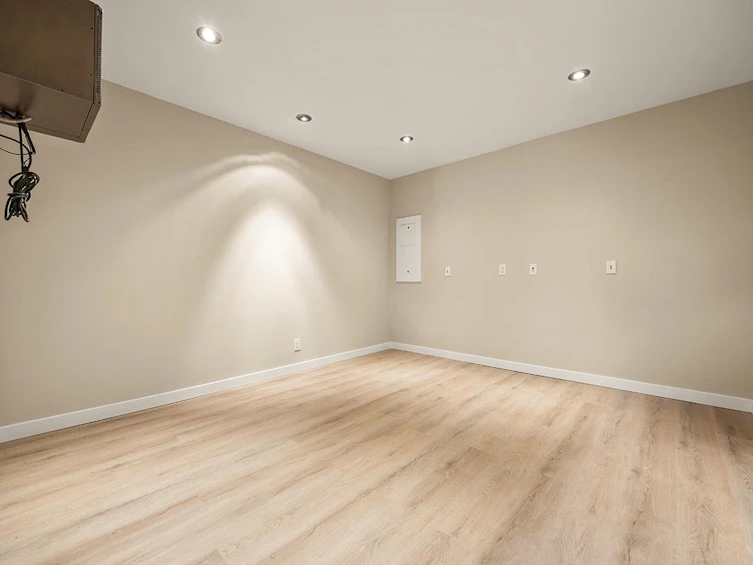7488 Whelen Court, Burnaby, BC, V5E 1X3 - 29
