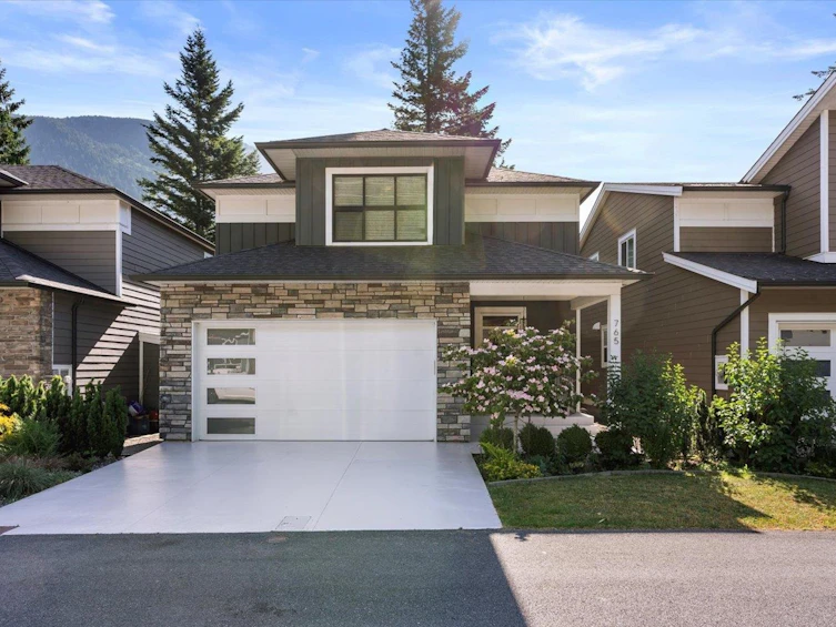 765 Aspen Lane, Harrison Hot Springs, BC, V0M 1K0