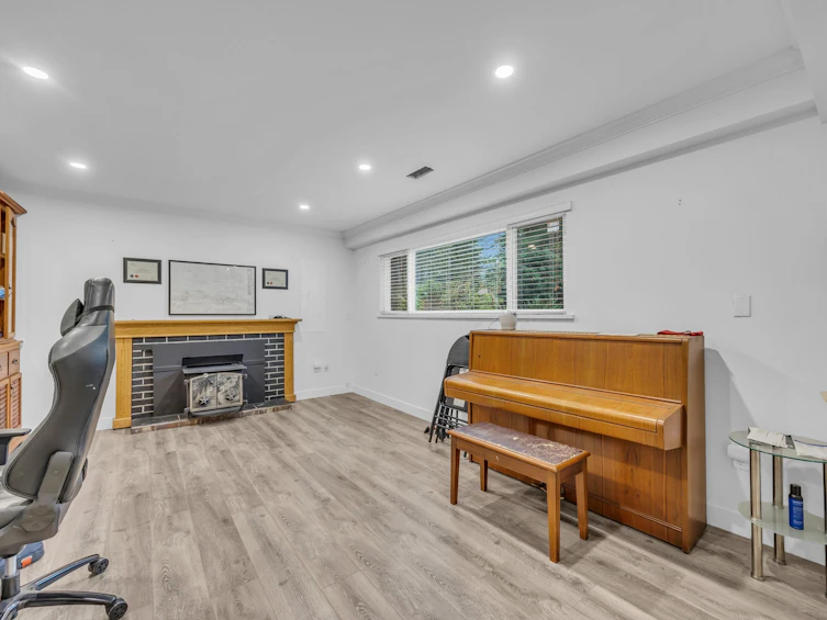 3854 196a Street, Langley, BC, V3A 1A6 - 5