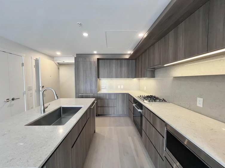 301-5212 Cambie Street, Vancouver, BC, V5Z 2Z7 - 4
